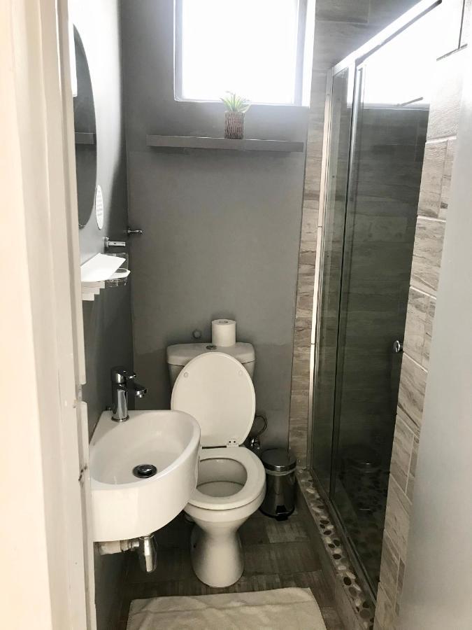 Moy Guesthouse & Backpackers ケープタウン エクステリア 写真