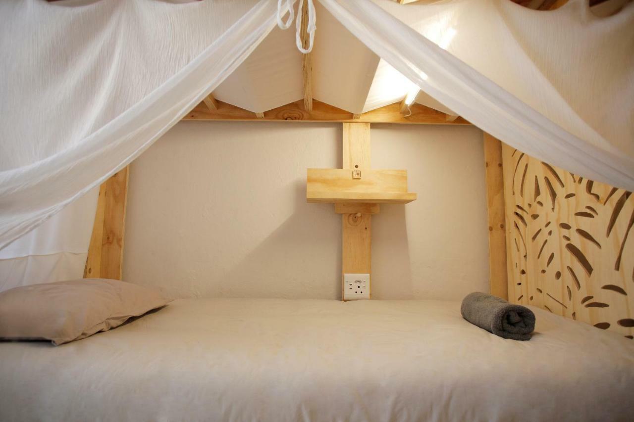 Moy Guesthouse & Backpackers ケープタウン エクステリア 写真