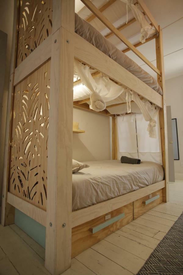 Moy Guesthouse & Backpackers ケープタウン エクステリア 写真